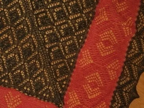 must punasega lähedalt