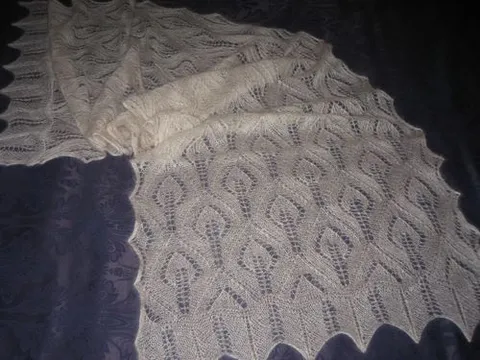 beež suur leht
karvane suurelt